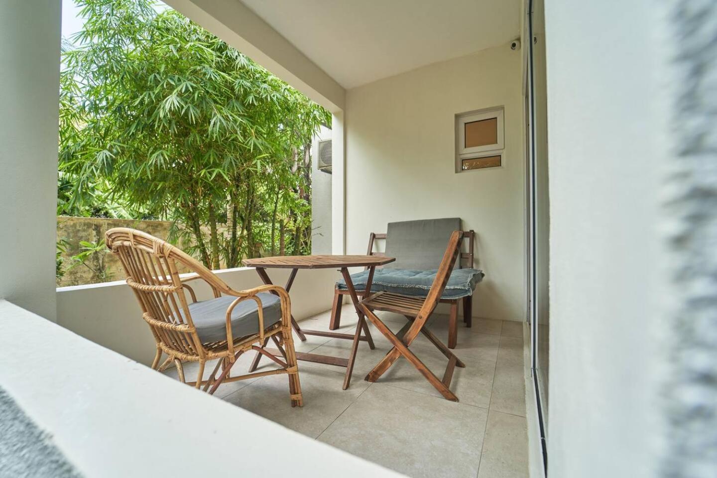 Loukaz -Entire Rental Units W Panoramic Rooftop Coteau Raffin ภายนอก รูปภาพ