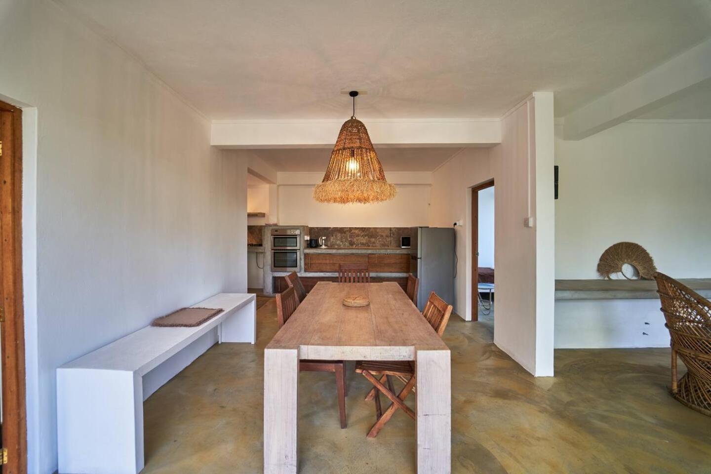 Loukaz -Entire Rental Units W Panoramic Rooftop Coteau Raffin ภายนอก รูปภาพ