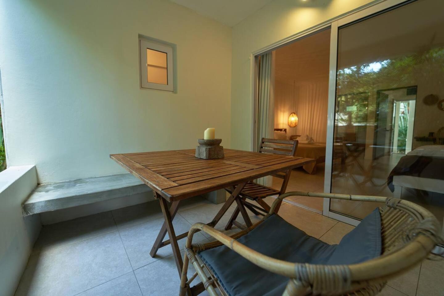 Loukaz -Entire Rental Units W Panoramic Rooftop Coteau Raffin ภายนอก รูปภาพ