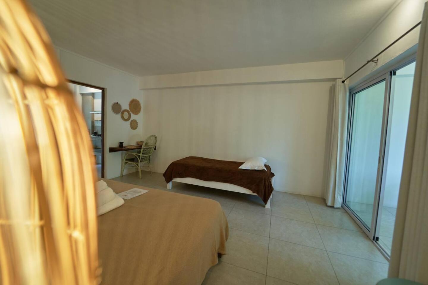 Loukaz -Entire Rental Units W Panoramic Rooftop Coteau Raffin ภายนอก รูปภาพ