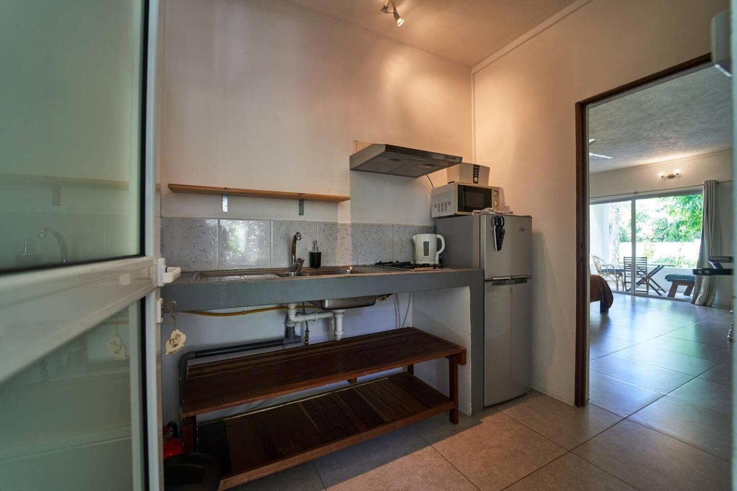 Loukaz -Entire Rental Units W Panoramic Rooftop Coteau Raffin ภายนอก รูปภาพ